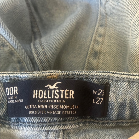Hollister Distressed High Rise Light Blue Denim Mom Jeans Size 23 - Picture 9 of 9
